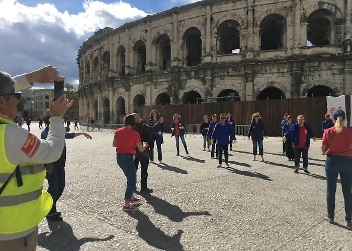 Studio Sur Les Toits Du Vieux Nimes...