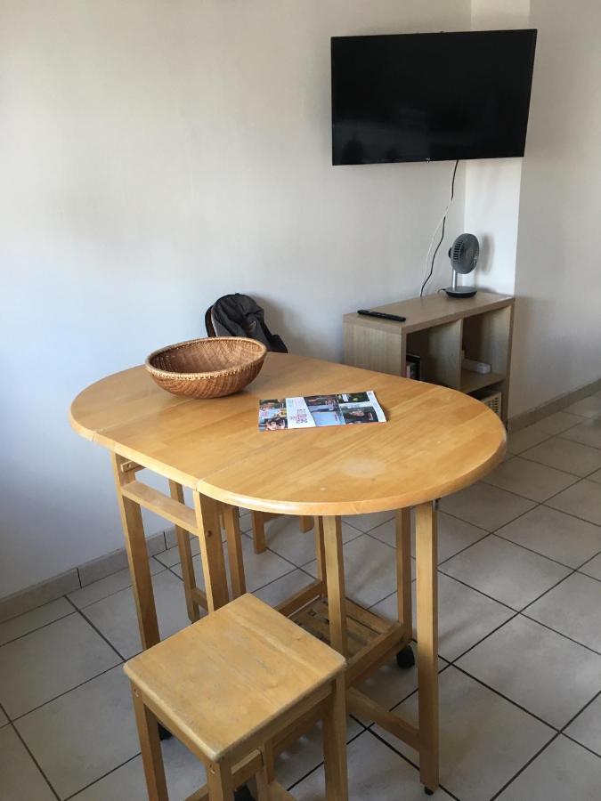 Sur Les Toits Du Vieux Nimes... Apartment